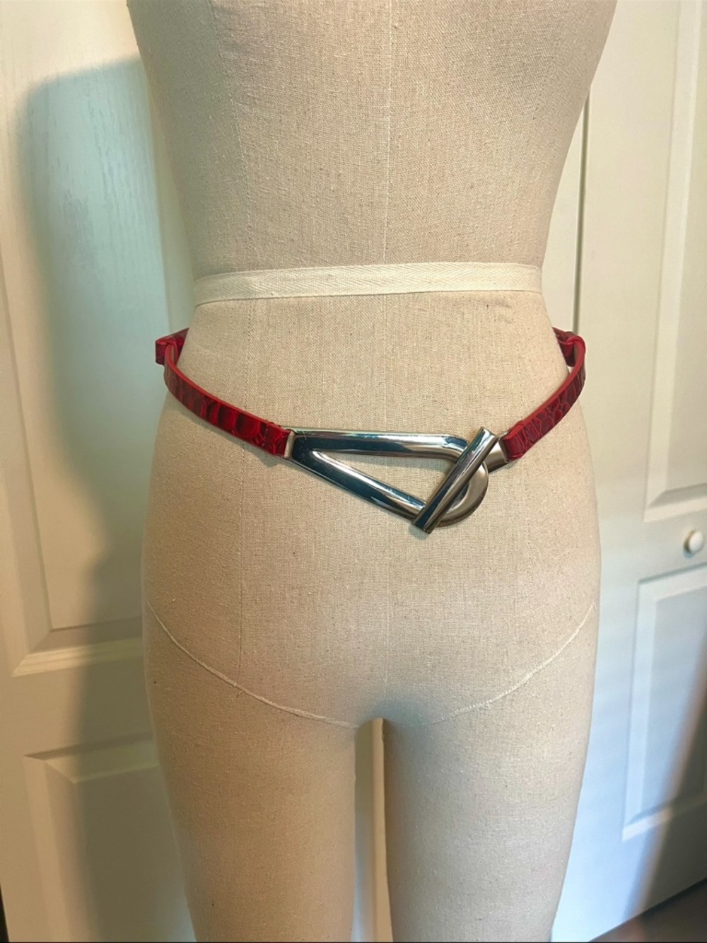 Chicos adjustable belt size med-large red faux crocodile